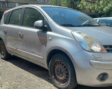 Серый Ниссан Ноут, объемом двигателя 1.6 л и пробегом 63 тыс. км за 5300 $, фото 3 на Automoto.ua