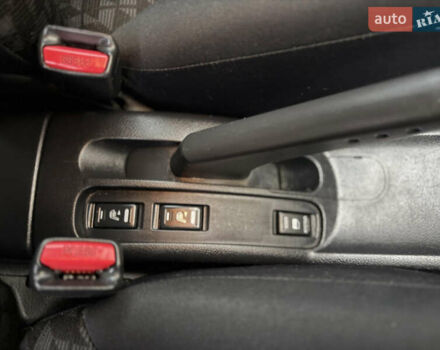 Серый Ниссан Ноут, объемом двигателя 1.4 л и пробегом 142 тыс. км за 4800 $, фото 55 на Automoto.ua