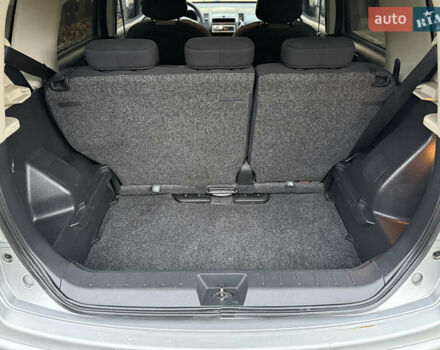 Серый Ниссан Ноут, объемом двигателя 1.4 л и пробегом 142 тыс. км за 5200 $, фото 74 на Automoto.ua