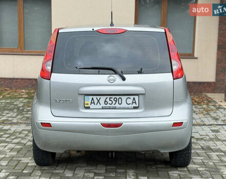Серый Ниссан Ноут, объемом двигателя 1.4 л и пробегом 142 тыс. км за 4800 $, фото 26 на Automoto.ua