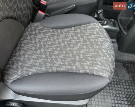 Серый Ниссан Ноут, объемом двигателя 1.4 л и пробегом 142 тыс. км за 4800 $, фото 47 на Automoto.ua