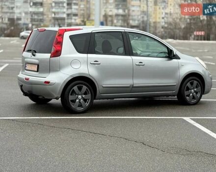Сірий Ніссан Ноут, об'ємом двигуна 1.6 л та пробігом 238 тис. км за 5499 $, фото 5 на Automoto.ua