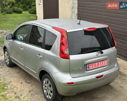 Сірий Ніссан Ноут, об'ємом двигуна 1.6 л та пробігом 225 тис. км за 6800 $, фото 1 на Automoto.ua
