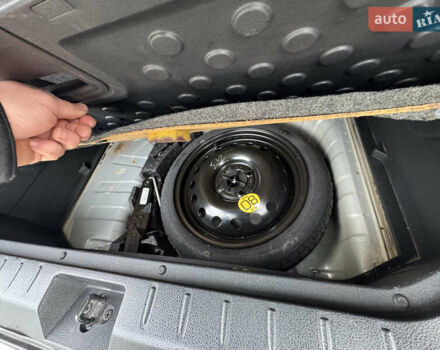 Сірий Ніссан Ноут, об'ємом двигуна 1.6 л та пробігом 199 тис. км за 6999 $, фото 34 на Automoto.ua