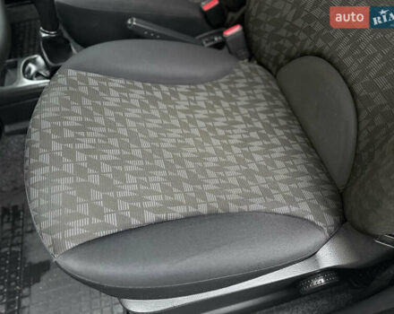 Серый Ниссан Ноут, объемом двигателя 1.4 л и пробегом 142 тыс. км за 5200 $, фото 43 на Automoto.ua