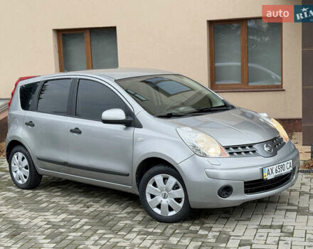 Серый Ниссан Ноут, объемом двигателя 1.4 л и пробегом 142 тыс. км за 5200 $, фото 3 на Automoto.ua