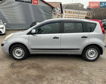 Сірий Ніссан Ноут, об'ємом двигуна 1.4 л та пробігом 137 тис. км за 4990 $, фото 8 на Automoto.ua