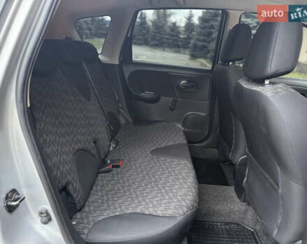 Серый Ниссан Ноут, объемом двигателя 1.4 л и пробегом 142 тыс. км за 5200 $, фото 70 на Automoto.ua