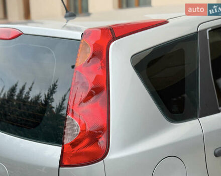 Серый Ниссан Ноут, объемом двигателя 1.4 л и пробегом 142 тыс. км за 5200 $, фото 28 на Automoto.ua