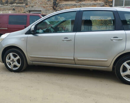 Серый Ниссан Ноут, объемом двигателя 1.4 л и пробегом 176 тыс. км за 4500 $, фото 5 на Automoto.ua