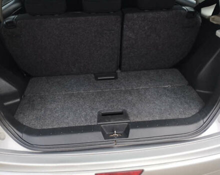 Серый Ниссан Ноут, объемом двигателя 1.4 л и пробегом 176 тыс. км за 4500 $, фото 11 на Automoto.ua