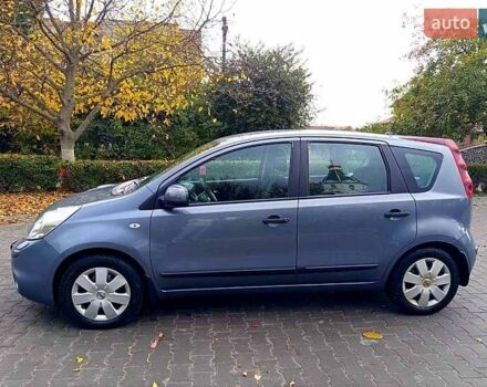 Серый Ниссан Ноут, объемом двигателя 1.6 л и пробегом 240 тыс. км за 7000 $, фото 1 на Automoto.ua