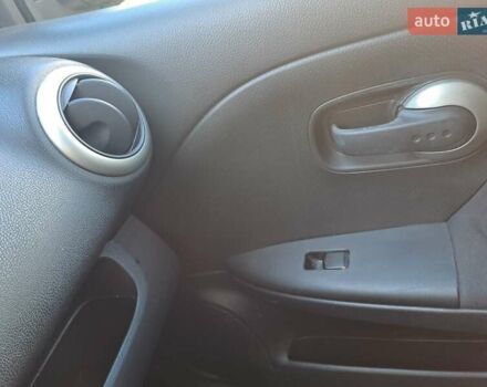 Сірий Ніссан Ноут, об'ємом двигуна 1.39 л та пробігом 146 тис. км за 6000 $, фото 11 на Automoto.ua