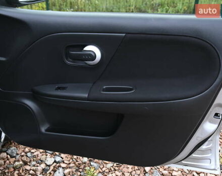 Серый Ниссан Ноут, объемом двигателя 1.4 л и пробегом 194 тыс. км за 5899 $, фото 35 на Automoto.ua