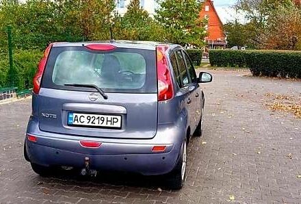 Серый Ниссан Ноут, объемом двигателя 1.6 л и пробегом 240 тыс. км за 7000 $, фото 2 на Automoto.ua