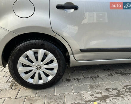 Ніссан Ноут 2010 у Кривому Розі на Automoto.ua Сірий Ніссан Ноут, об'ємом двигуна 1.39 л та пробігом 157 тис. км за 4500 $, фото 3 на Automoto.ua