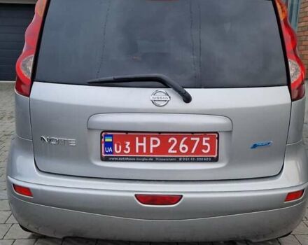 Серый Ниссан Ноут, объемом двигателя 1.4 л и пробегом 187 тыс. км за 6250 $, фото 4 на Automoto.ua