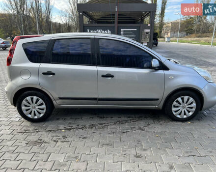 Ніссан Ноут 2010 у Кривому Розі на Automoto.ua Сірий Ніссан Ноут, об'ємом двигуна 1.39 л та пробігом 157 тис. км за 4500 $, фото 2 на Automoto.ua