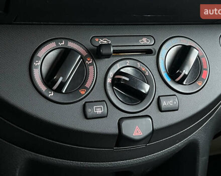 Сірий Ніссан Ноут, об'ємом двигуна 1.39 л та пробігом 122 тис. км за 4800 $, фото 15 на Automoto.ua