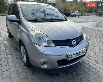 Ніссан Ноут 2010 у Кривому Розі на Automoto.ua Сірий Ніссан Ноут, об'ємом двигуна 1.39 л та пробігом 157 тис. км за 4500 $, фото 1 на Automoto.ua