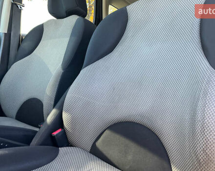 Сірий Ніссан Ноут, об'ємом двигуна 1.46 л та пробігом 212 тис. км за 6000 $, фото 18 на Automoto.ua