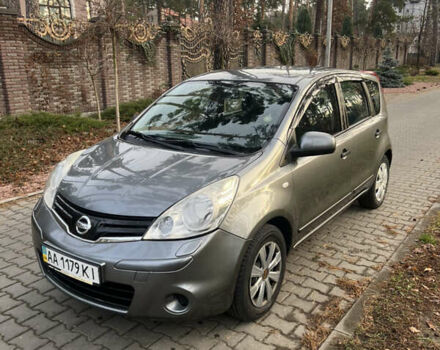 Серый Ниссан Ноут, объемом двигателя 1.4 л и пробегом 259 тыс. км за 6300 $, фото 1 на Automoto.ua