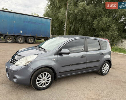 Серый Ниссан Ноут, объемом двигателя 1.6 л и пробегом 175 тыс. км за 5950 $, фото 1 на Automoto.ua