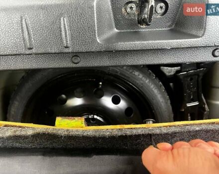 Серый Ниссан Ноут, объемом двигателя 1.39 л и пробегом 140 тыс. км за 6700 $, фото 41 на Automoto.ua