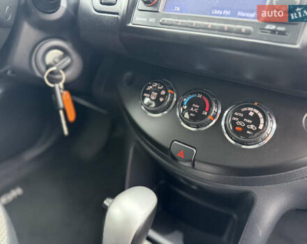 Серый Ниссан Ноут, объемом двигателя 1.6 л и пробегом 207 тыс. км за 7999 $, фото 34 на Automoto.ua