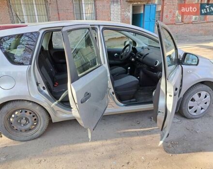 Сірий Ніссан Ноут, об'ємом двигуна 1.39 л та пробігом 138 тис. км за 8000 $, фото 2 на Automoto.ua