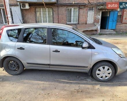 Сірий Ніссан Ноут, об'ємом двигуна 1.39 л та пробігом 138 тис. км за 8000 $, фото 1 на Automoto.ua
