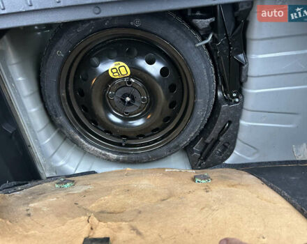 Серый Ниссан Ноут, объемом двигателя 1.4 л и пробегом 141 тыс. км за 5800 $, фото 6 на Automoto.ua