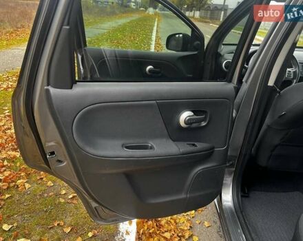 Серый Ниссан Ноут, объемом двигателя 1.39 л и пробегом 140 тыс. км за 6700 $, фото 22 на Automoto.ua