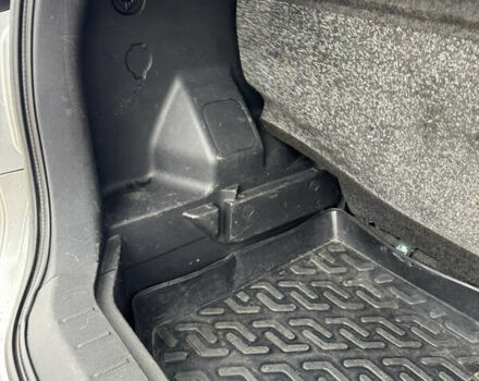 Сірий Ніссан Ноут, об'ємом двигуна 1.39 л та пробігом 128 тис. км за 5800 $, фото 1 на Automoto.ua