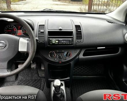 Сірий Ніссан Ноут, об'ємом двигуна 1.4 л та пробігом 210 тис. км за 6500 $, фото 3 на Automoto.ua
