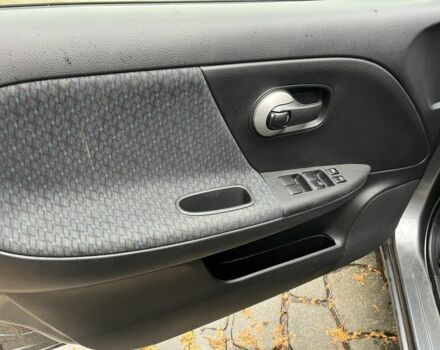 Серый Ниссан Ноут, объемом двигателя 1.6 л и пробегом 91 тыс. км за 7700 $, фото 9 на Automoto.ua