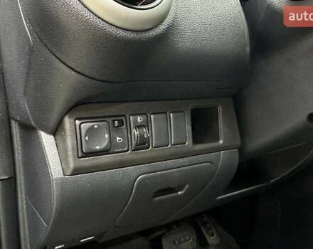 Серый Ниссан Ноут, объемом двигателя 1.6 л и пробегом 167 тыс. км за 10300 $, фото 9 на Automoto.ua