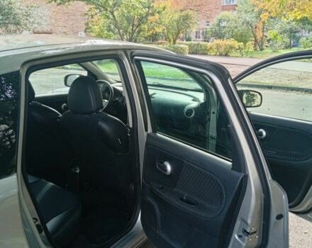 Сірий Ніссан Ноут, об'ємом двигуна 1.4 л та пробігом 179 тис. км за 6300 $, фото 5 на Automoto.ua