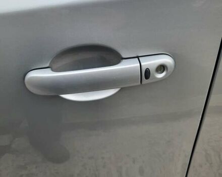 Сірий Ніссан Ноут, об'ємом двигуна 1.6 л та пробігом 93 тис. км за 9600 $, фото 6 на Automoto.ua