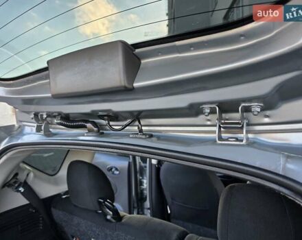 Сірий Ніссан Ноут, об'ємом двигуна 1.6 л та пробігом 239 тис. км за 7499 $, фото 45 на Automoto.ua