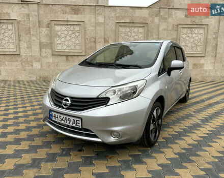 Серый Ниссан Ноут, объемом двигателя 1.2 л и пробегом 27 тыс. км за 7400 $, фото 6 на Automoto.ua