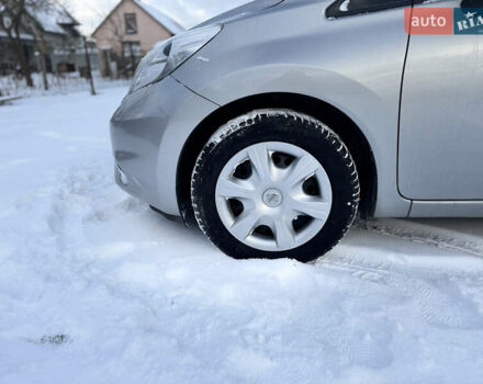 Сірий Ніссан Ноут, об'ємом двигуна 1.2 л та пробігом 156 тис. км за 7100 $, фото 5 на Automoto.ua