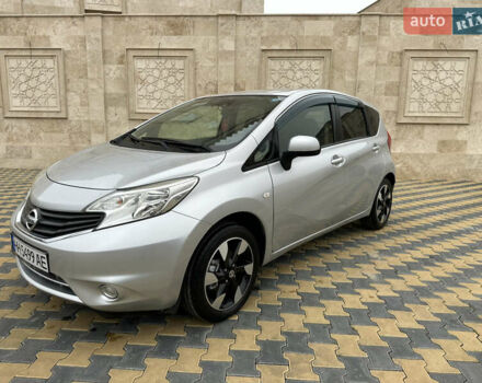 Серый Ниссан Ноут, объемом двигателя 1.2 л и пробегом 27 тыс. км за 7400 $, фото 2 на Automoto.ua