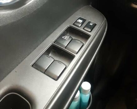 Серый Ниссан Ноут, объемом двигателя 1.6 л и пробегом 148 тыс. км за 7500 $, фото 1 на Automoto.ua