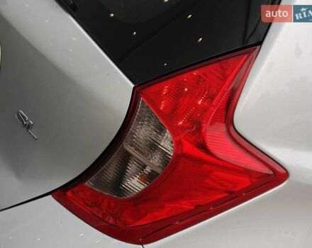 Сірий Ніссан Ноут, об'ємом двигуна 0 л та пробігом 198 тис. км за 8800 $, фото 24 на Automoto.ua