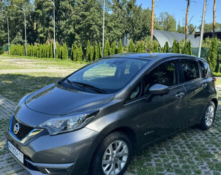 Серый Ниссан Ноут, объемом двигателя 1.2 л и пробегом 48 тыс. км за 12900 $, фото 1 на Automoto.ua