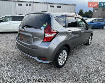 Сірий Ніссан Ноут, об'ємом двигуна 1.2 л та пробігом 31 тис. км за 12000 $, фото 4 на Automoto.ua