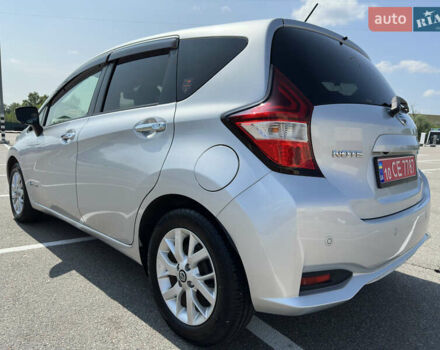 Сірий Ніссан Ноут, об'ємом двигуна 1.2 л та пробігом 68 тис. км за 12500 $, фото 6 на Automoto.ua