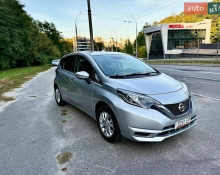 Сірий Ніссан Ноут, об'ємом двигуна 1.2 л та пробігом 7 тис. км за 13950 $, фото 6 на Automoto.ua