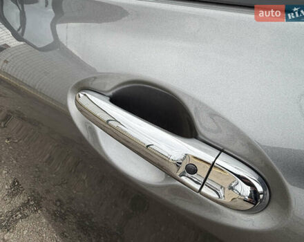 Сірий Ніссан Ноут, об'ємом двигуна 1.2 л та пробігом 61 тис. км за 13190 $, фото 8 на Automoto.ua